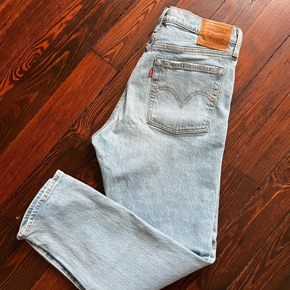 Levi’s Wedgie Straight Leg Jeans